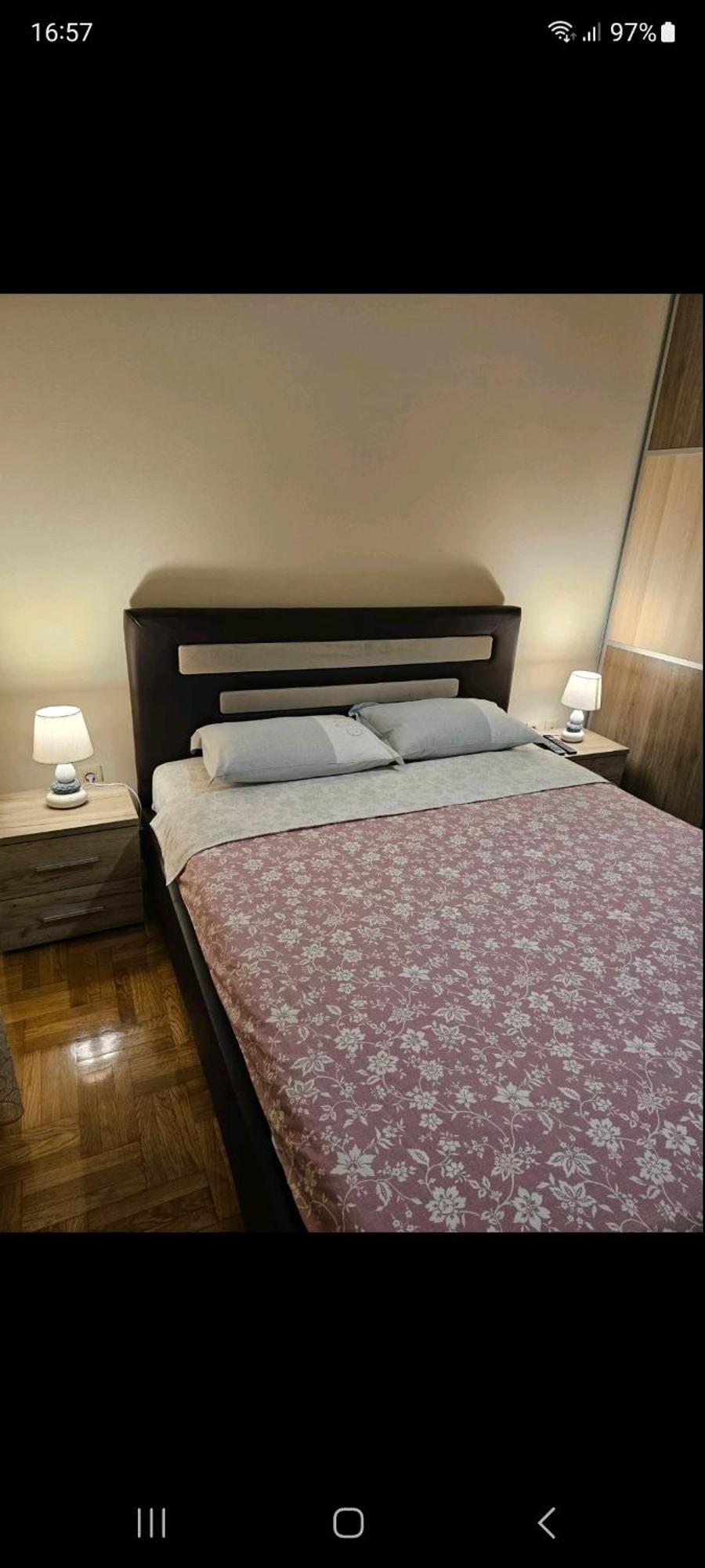 Aphrodite Apartment 포드고리차 외부 사진