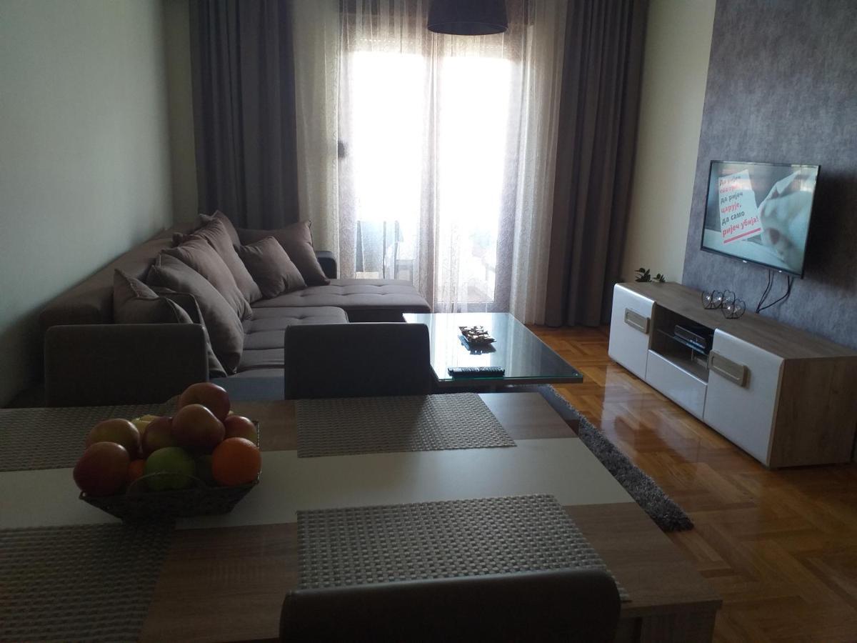 Aphrodite Apartment 포드고리차 외부 사진